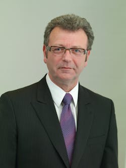 Bob Paddon, Executive Vice President, Strategic Planning and Public Affairs, TransLink (Vancouver), has been elected chair of the Canadian Urban Transit Association (CUTA). Bob Paddon, Executive Vice President, Strategic Planning and Public Affairs, TransLink (Vancouver), has been elected chair of the Canadian Urban Transit Association (CUTA).