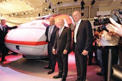 Premier of the ICx with Dr. Peter Ramsauer, Federal Minister of Transport, Building and Urban Development; Dr. Rudiger Grube, CEO Deutschen Bahn AG; Ulrich Homburg, Member of the DB Management Board for Passenger Transport (l.t.r.) Premier of the ICx with Dr. Peter Ramsauer, Federal Minister of Transport, Building and Urban Development; Dr. Rudiger Grube, CEO Deutschen Bahn AG; Ulrich Homburg, Member of the DB Management Board for Passenger Transport (l.t.r.)