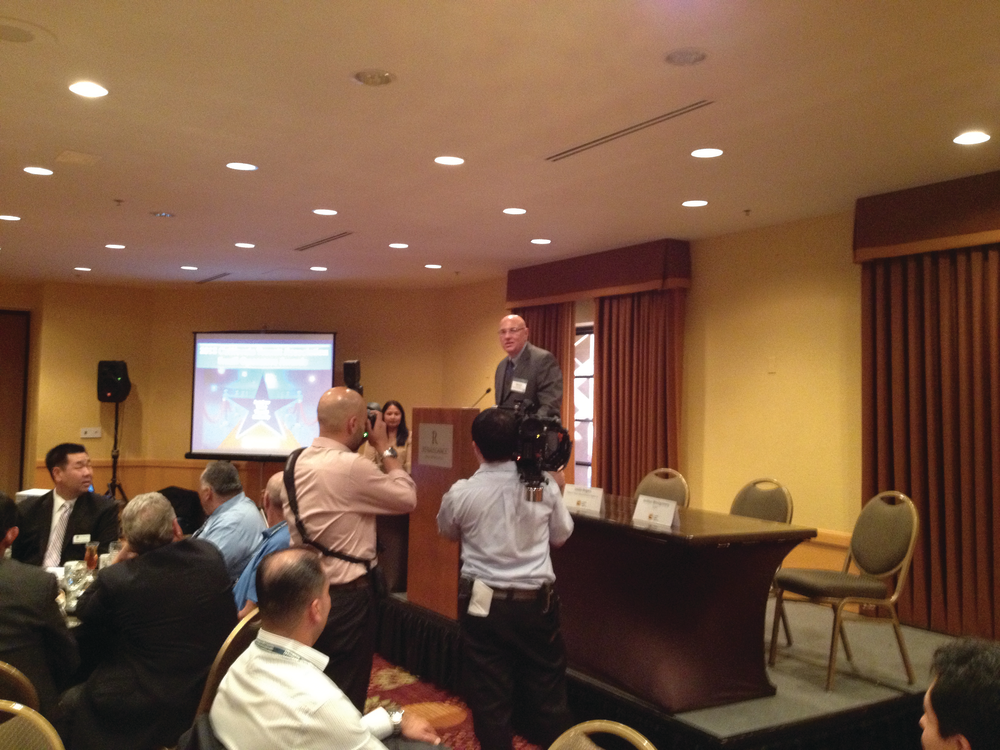 Board Chairman Norm Hickling accepts California Transit Association's Small Operators&rsquo; 2012 Transit Excellence Award.