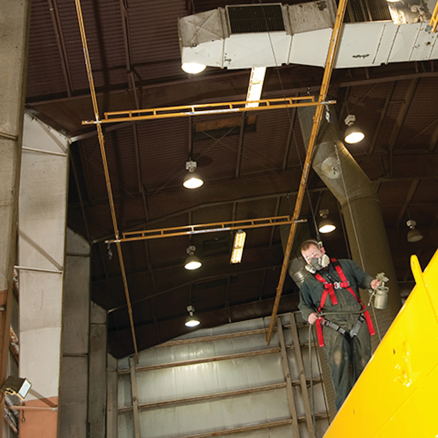 Traveling Bridge Fall Protection System From Rigid Lifelines Mass