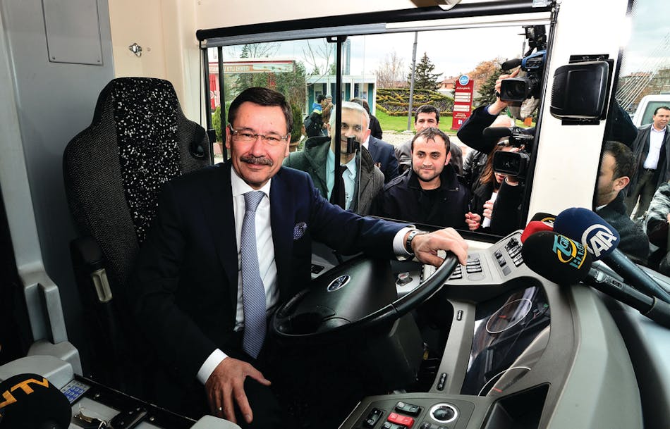 Mayor Melih testing drive the BYD ebus.