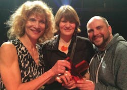 The gauche à droite: Nicole Gruslin, STM, Martine Ouellet, et STM Jan-Nicolas Vanderveken, TP1. The gauche à droite: Nicole Gruslin, STM, Martine Ouellet, et STM Jan-Nicolas Vanderveken, TP1.