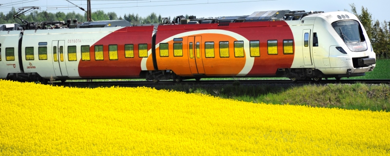 Alstom has been awarded a 9-year maintenance contract by SJ1 for V&auml;sttrafik commuter and regional trains starting this month, and a 10-year maintenance contract by Arriva2 for &Ouml;stg&ouml;ta Trafiken commuter trains to start from June 2015.