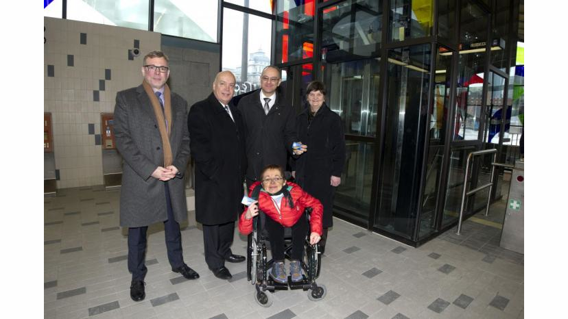 From left to right, Philippe Schnobb, Robert Po&euml;ti, Aref Salem, Monique Vall&eacute;e and in front, Marie Turcotte.