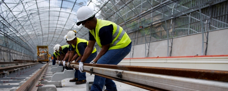 With more than 2,000 km of trackwork undertaken throughout the world, Alstom has the required experience and knowledge base in rail infrastructure construction: structures in both ballast and concrete for high-speed lines and conventional lines.