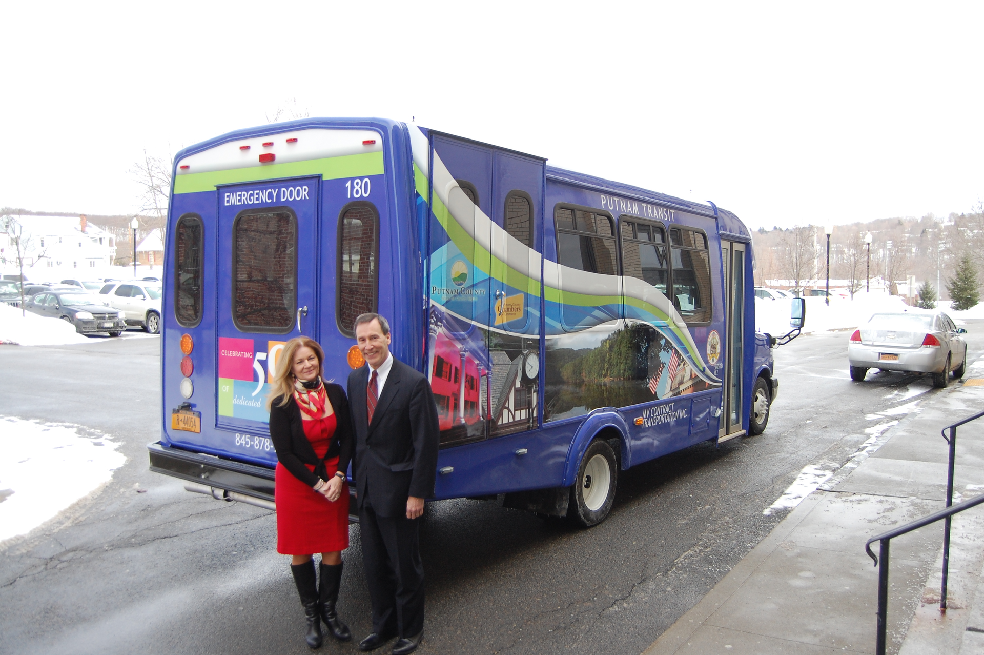 County Executive MaryEllen Odell welcomed Putnam Hospital Center President James Caldas as he announced the hospital is now advertising its many services on the newly refurbished Putnam Moves transit buses.