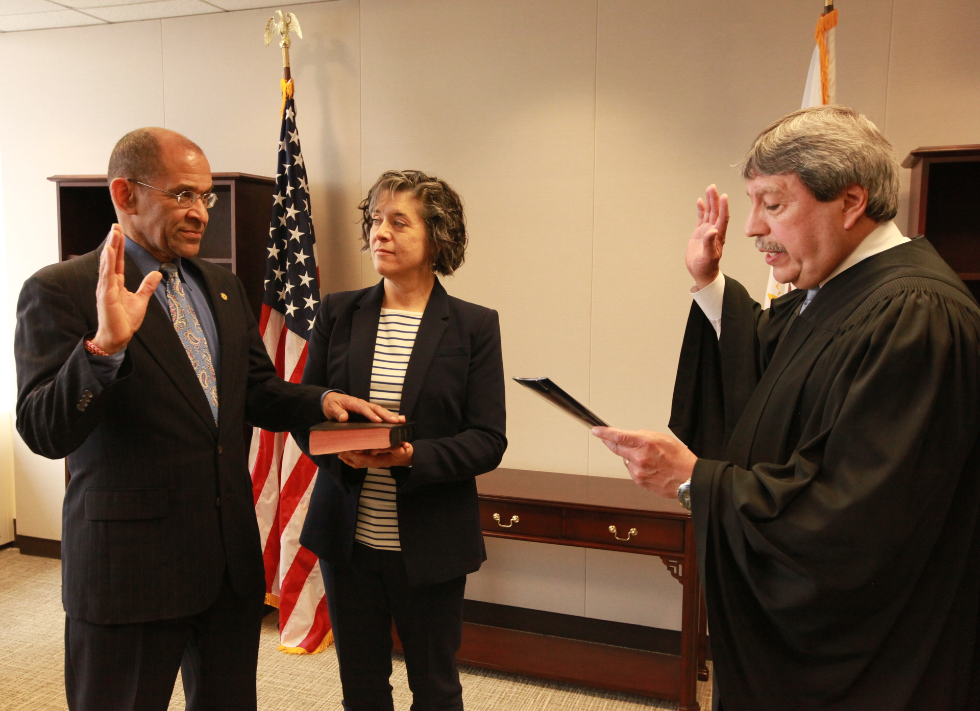 Chairman Hart is an aerospace engineer, attorney, and licensed pilot with commercial, multi-engine and instrument ratings.