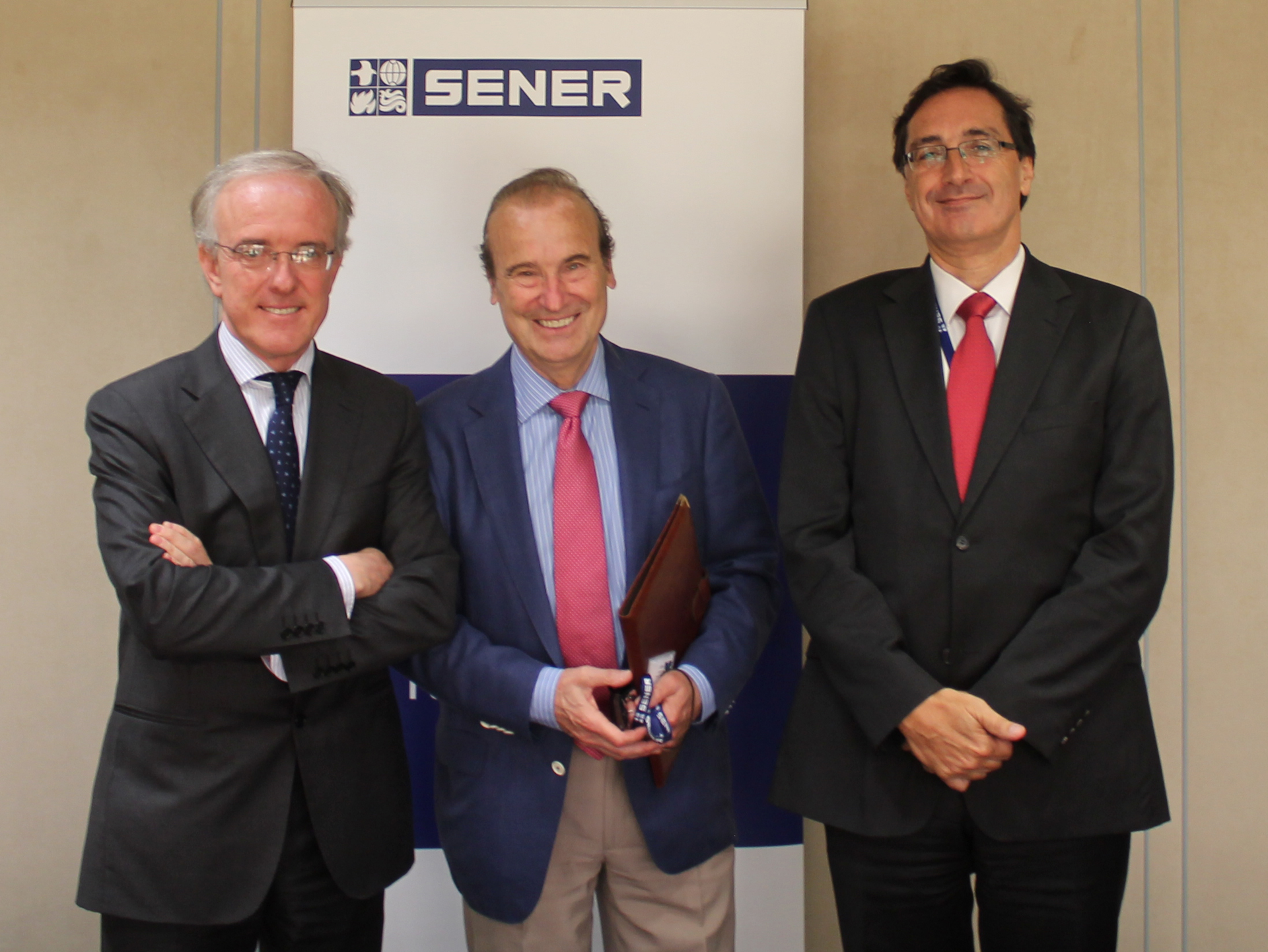 From left to right, Sener Managing Director Jorge Unda, EIPSA General Manager Jos&eacute; Antonio Llombart and Sener General Manager of Infrastructures and Transport Jos&eacute; Gregorio Briz.