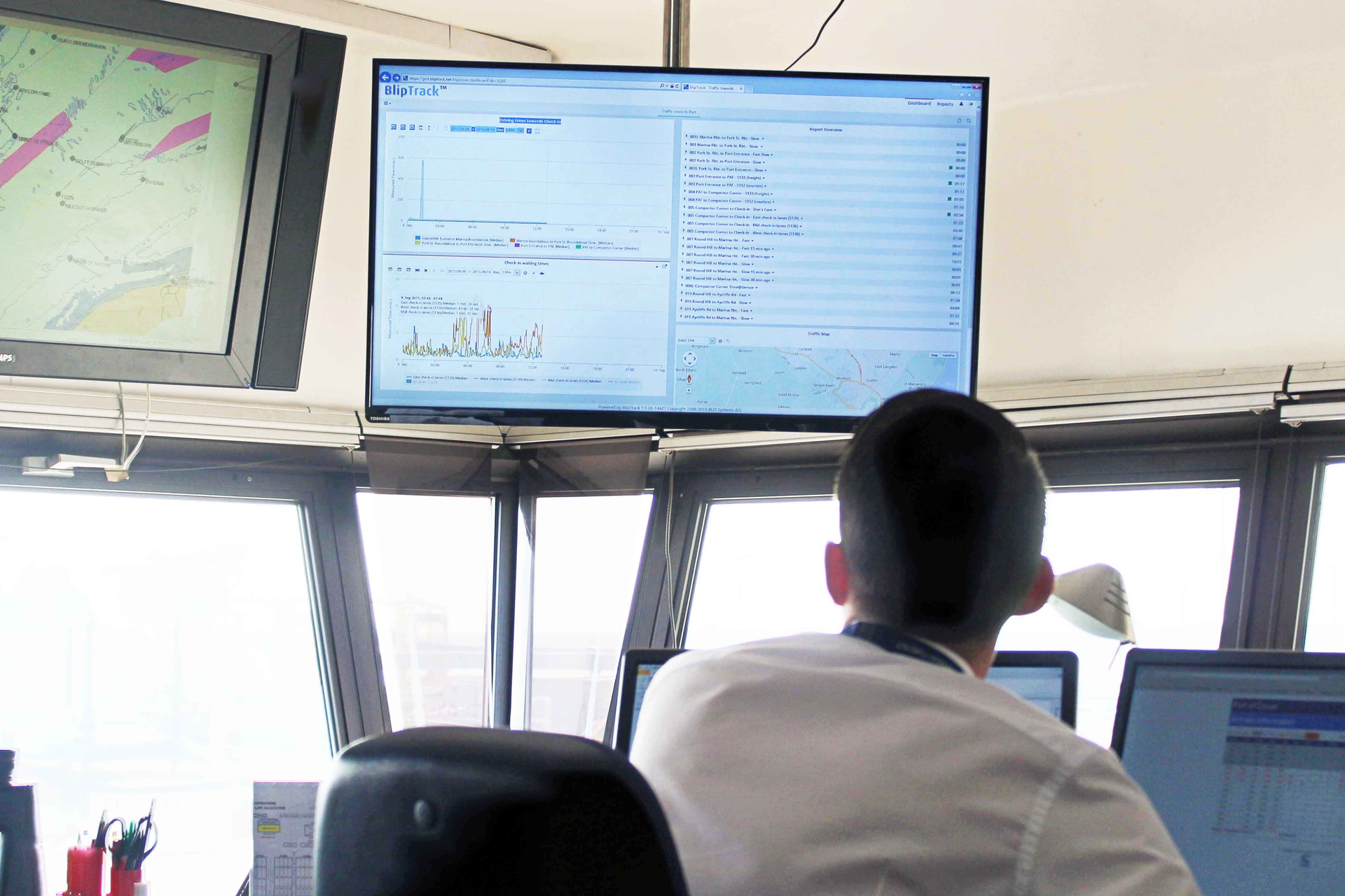 The sensors work by detecting anonymous signals from Wi-Fi or Bluetooth devices which are in &ldquo;discoverable&rdquo; mode - giving traffic controllers a general picture of how smoothly the devices (and the vehicles they are in) are moving through the port.