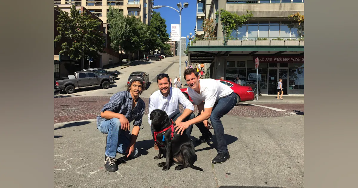 Seattle's Bus Riding Dog Joins TransitScreen Family | Mass Transit