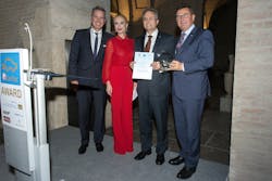 Festive presentation of the Bavarian State Award for Electric and Hybrid Mobility to ZF in Munich. From left to right, Robert Metzger, Managing Director MunichExpo Veranstaltungs GmbH, opera star and award show presenter Nadja Michael, Werner Hechberger, Senior Sales Manager for Axle and Transmission Systems for Buses and Coaches at ZF and Franz Josef Pschierer, State Secretary in the Bavarian Ministry of Economic Affairs and Media, Energy and Technology. Festive presentation of the Bavarian State Award for Electric and Hybrid Mobility to ZF in Munich. From left to right, Robert Metzger, Managing Director MunichExpo Veranstaltungs GmbH, opera star and award show presenter Nadja Michael, Werner Hechberger, Senior Sales Manager for Axle and Transmission Systems for Buses and Coaches at ZF and Franz Josef Pschierer, State Secretary in the Bavarian Ministry of Economic Affairs and Media, Energy and Technology.