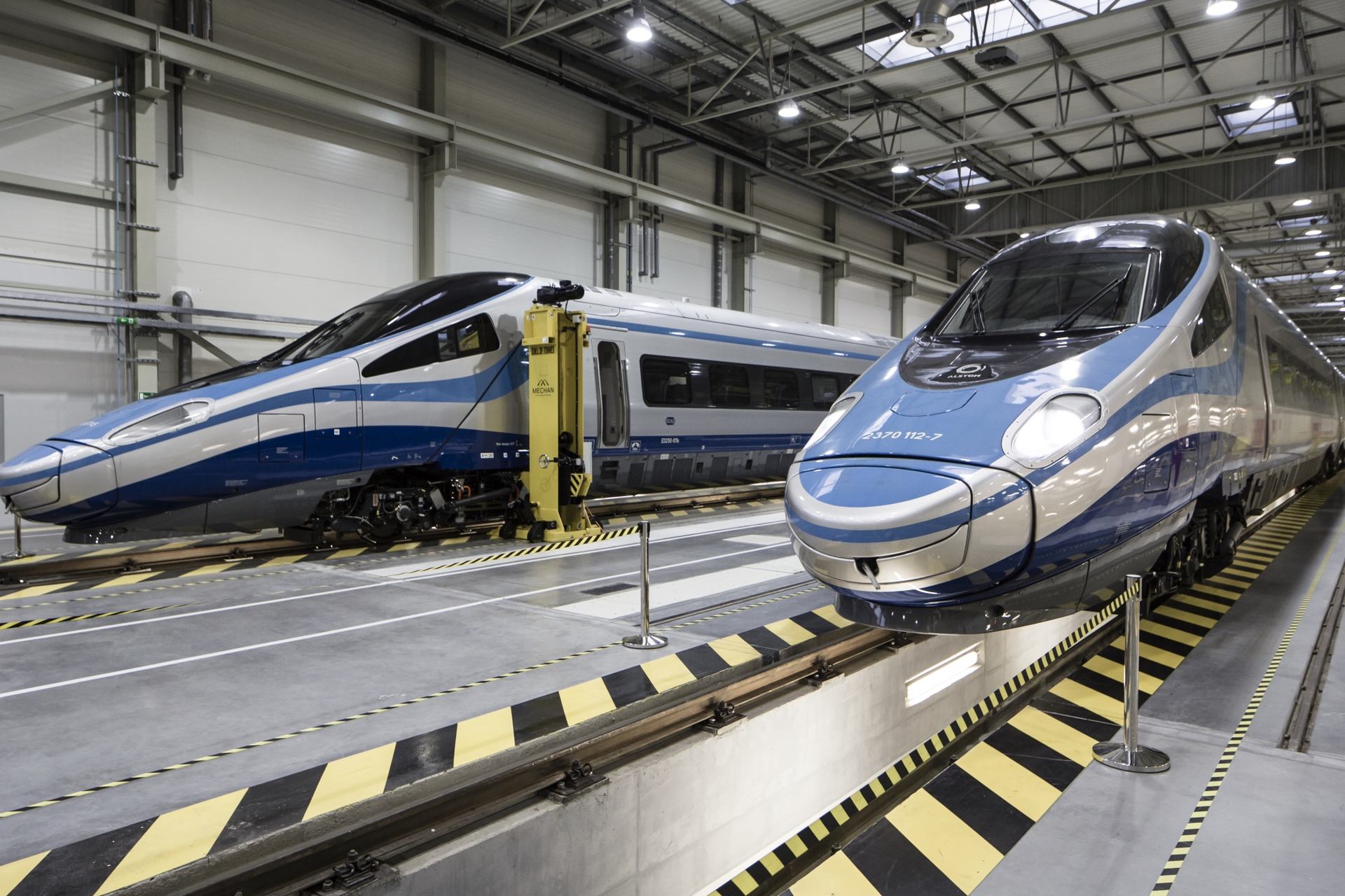 Pendolino crosses seven European borders and operates in 14 countries worldwide: Italy, Austria, Germany, China, Czech Republic, Finland, Portugal, Russia, Spain, Slovakia, Slovenia, Switzerland, United Kingdom and Poland.