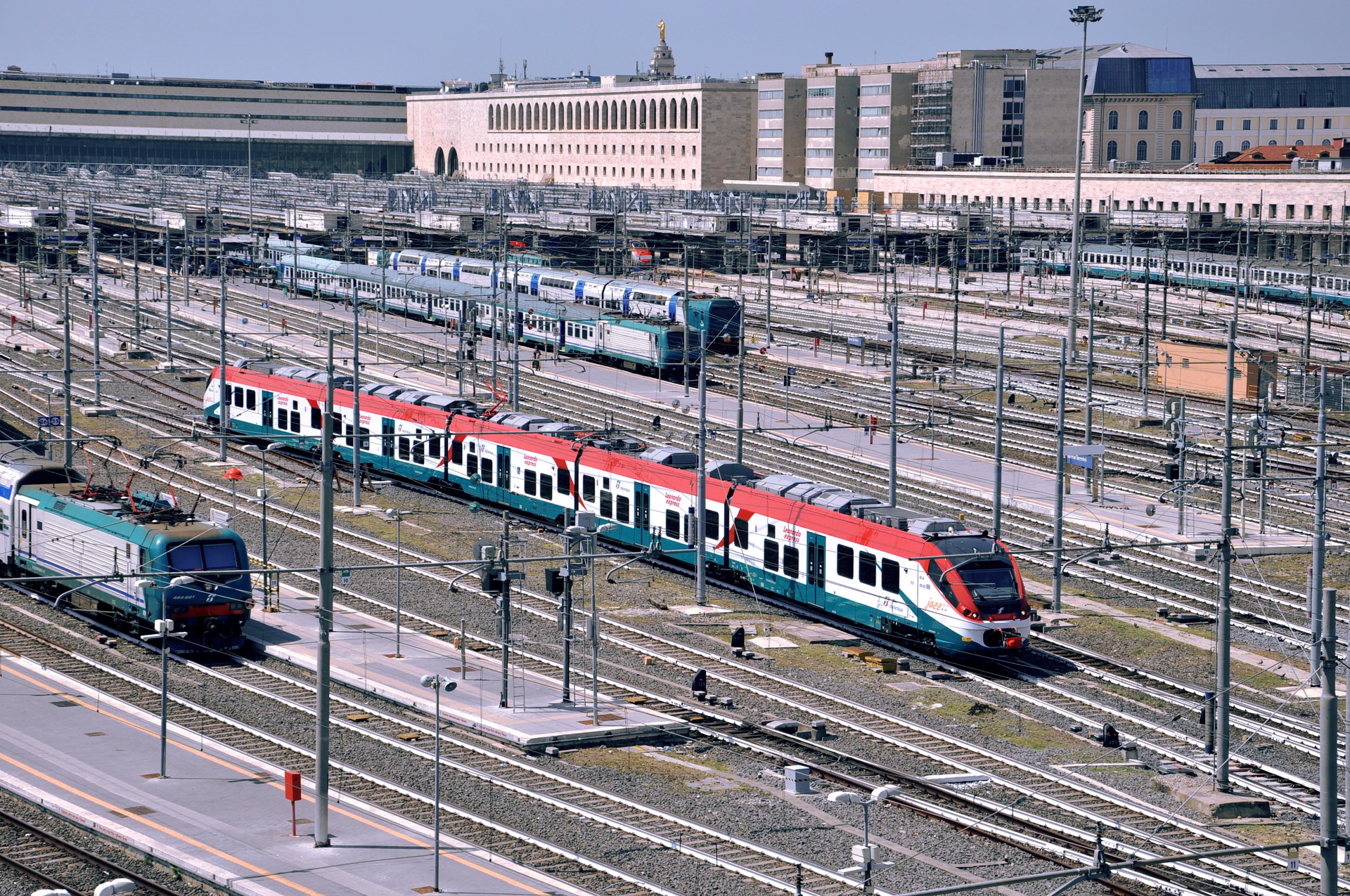 Coradia Meridian is an Electric Multiple Unit (EMU) train able to run at a maximum speed of 160 km/h.