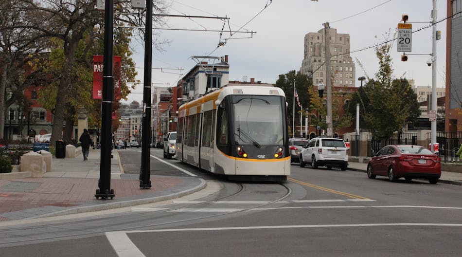 Official live power testing of the Cincinnati Streetcar began along the 1.6 mile route.