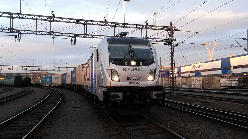 Bombardier Transportation has signed a contract to provide a combination of 18 Bombardier Traxx Multi-System (MS) and Bombardier Traxx AC Last Mile locomotives for the Munich-based locomotive leasing company Railpool.