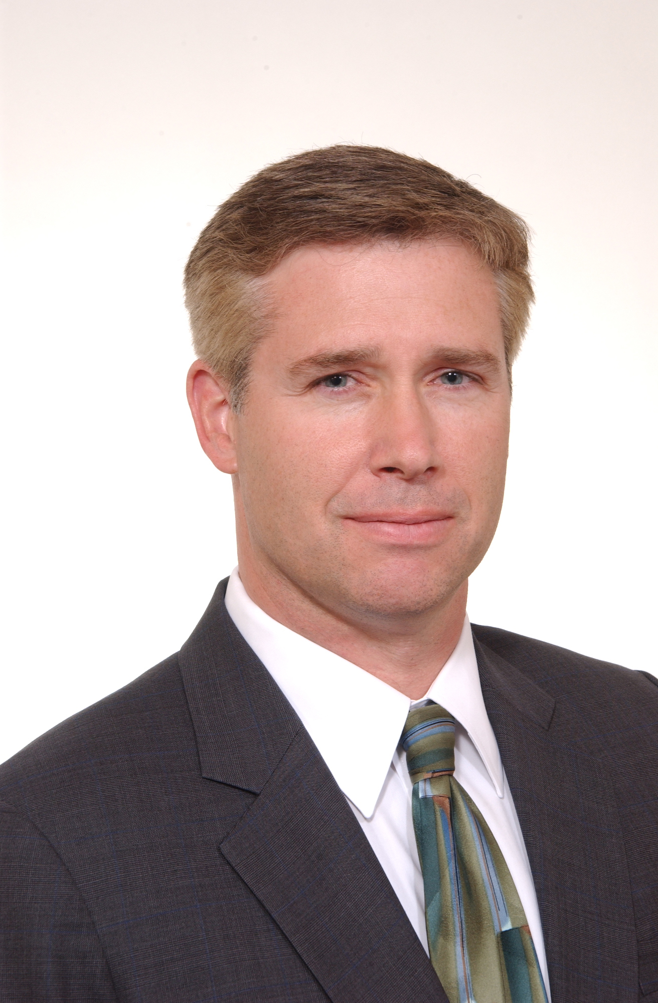 With nearly 25 years of experience, McDonald is one of the leading forces in the rail industry for advancing the state-of-the-art of rail and transit technology.