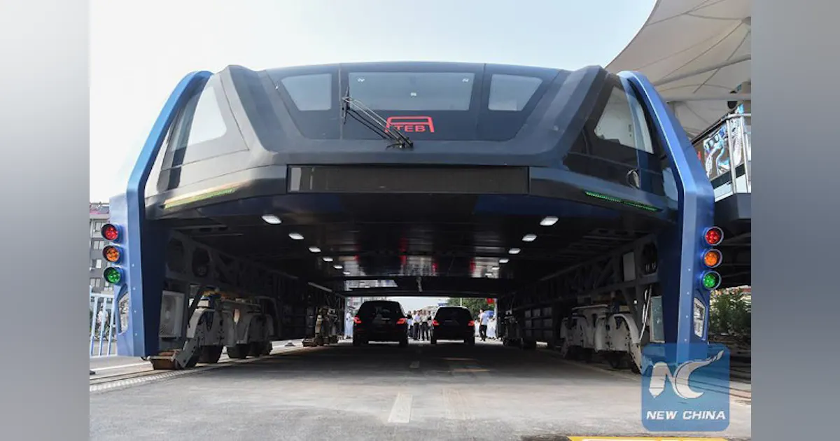 'Straddling Bus' Goes On its First Test Run | Mass Transit
