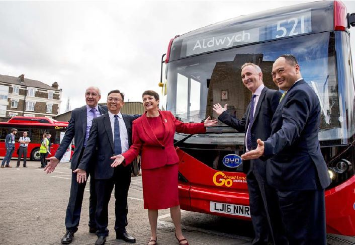Leon Daniels, MD Surface Transport, TfL; Wang Chuanfu, Chairman, BYD; Val Shawcross, Deputy London Mayor for Transport; David Brown, Group Chief Executive, Co-Ahead Group; Isbrand Ho, MD, BYD Europe attend the ceremony.
