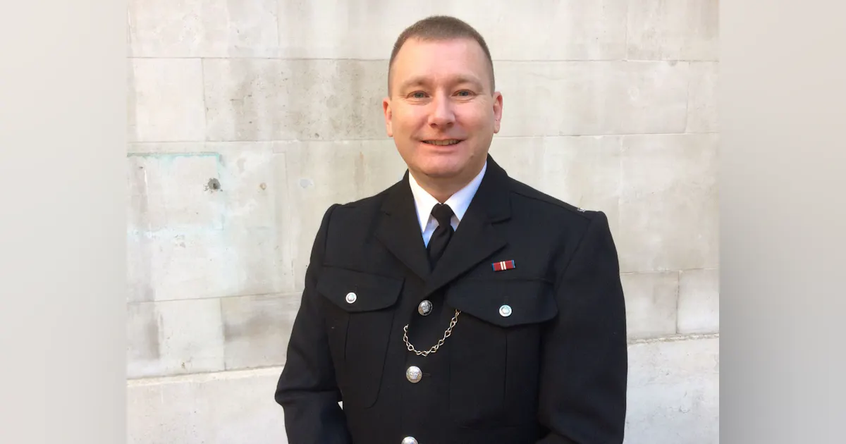 Btp Ranks BTP Officers Recognized for Offering Life-Saving CPR in London | Mass ...