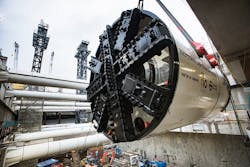 Lowering of the tunnel boring machines. Lowering of the tunnel boring machines.