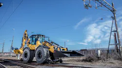 HUDDIG 1260D RAIL with hydraulically driven railway wheels.
