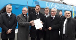All parties involved in the contract signing in Wolfsburg on agreed: The train of the future will be driven with hydrogen, will run completely emission-free and will start its first passenger service in Lower Saxony.