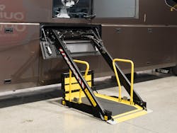 The KS8 is a hydraulic lift for high-floor coaches which can be raised up to 1,882 mm.