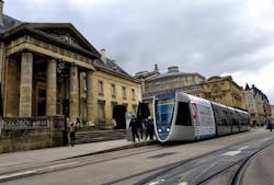 The Reims Citadis operates on Alstom's SRS catenary-free solution in the city center. Outside the downtown, the pantograph raises and operates on-wire. The Reims Citadis operates on Alstom's SRS catenary-free solution in the city center. Outside the downtown, the pantograph raises and operates on-wire.