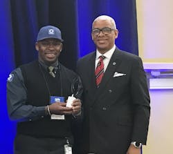 Cincinnati Metro operator, Orlando King, was recognized at the Ohio Public Transit Association’s 2018 Conference for his role in coming to the aid of a child in need. Cincinnati Metro operator, Orlando King, was recognized at the Ohio Public Transit Association’s 2018 Conference for his role in coming to the aid of a child in need.