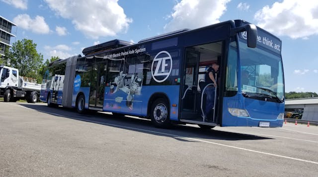 The prototype articulated bus is equipped with two AVE 130 electric portal axes for a powerful drive.