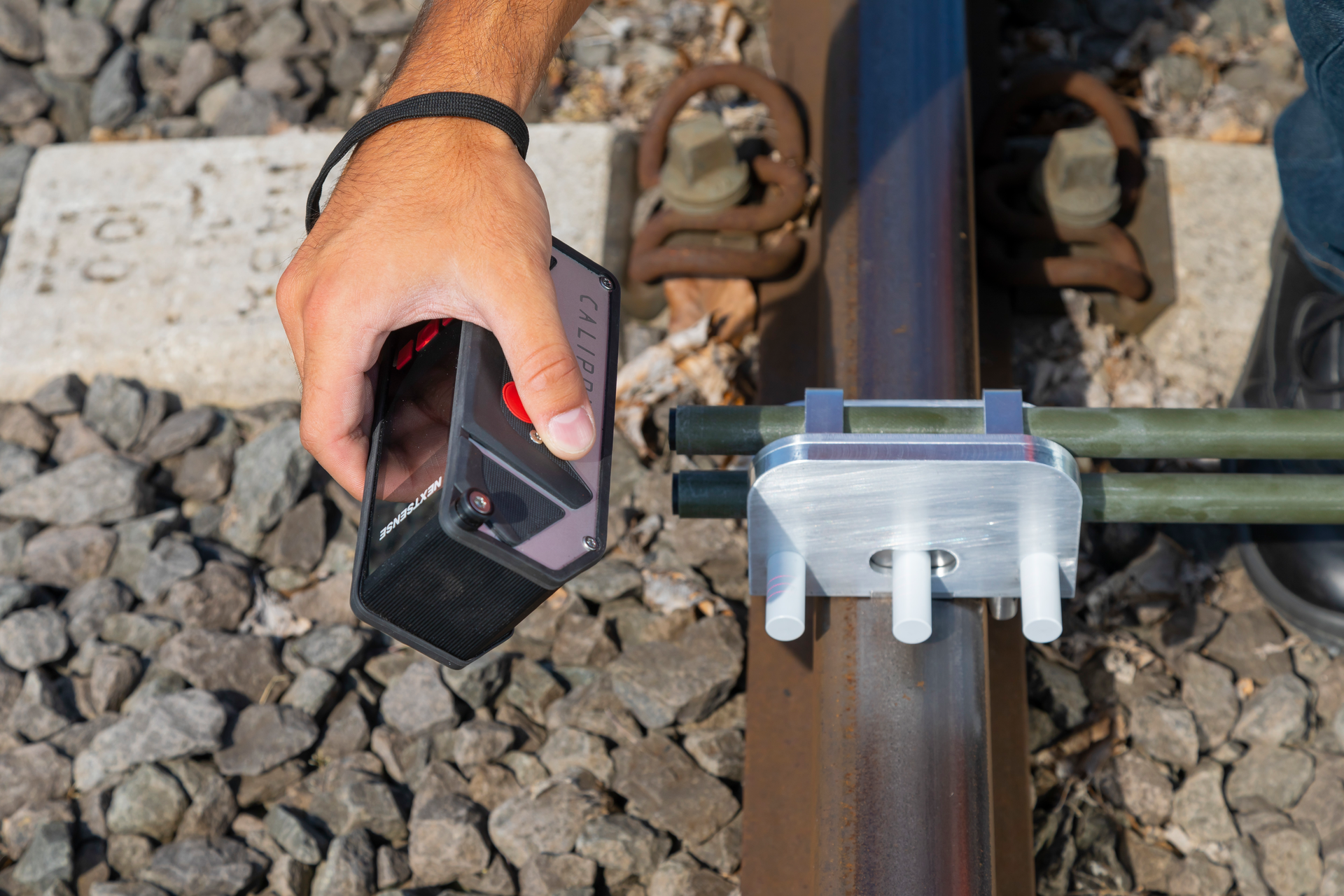 The new CALIPRI measurement module evaluates track gauge, superelevation and rail cant.