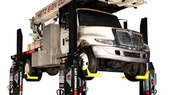 Rotary Lift, Mobile Column Lift Line-up With Remote-Controlled Lift.