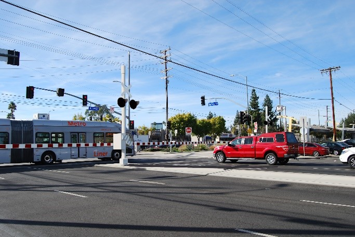L.A. Metro Breaks Ground on Metro Orange Line Improvements ...