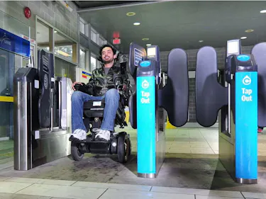 Public Private Partnership Between Translink And Hyperlight Systems Results In The World S First Hands Free Fare Gate Solution Mass Transit
