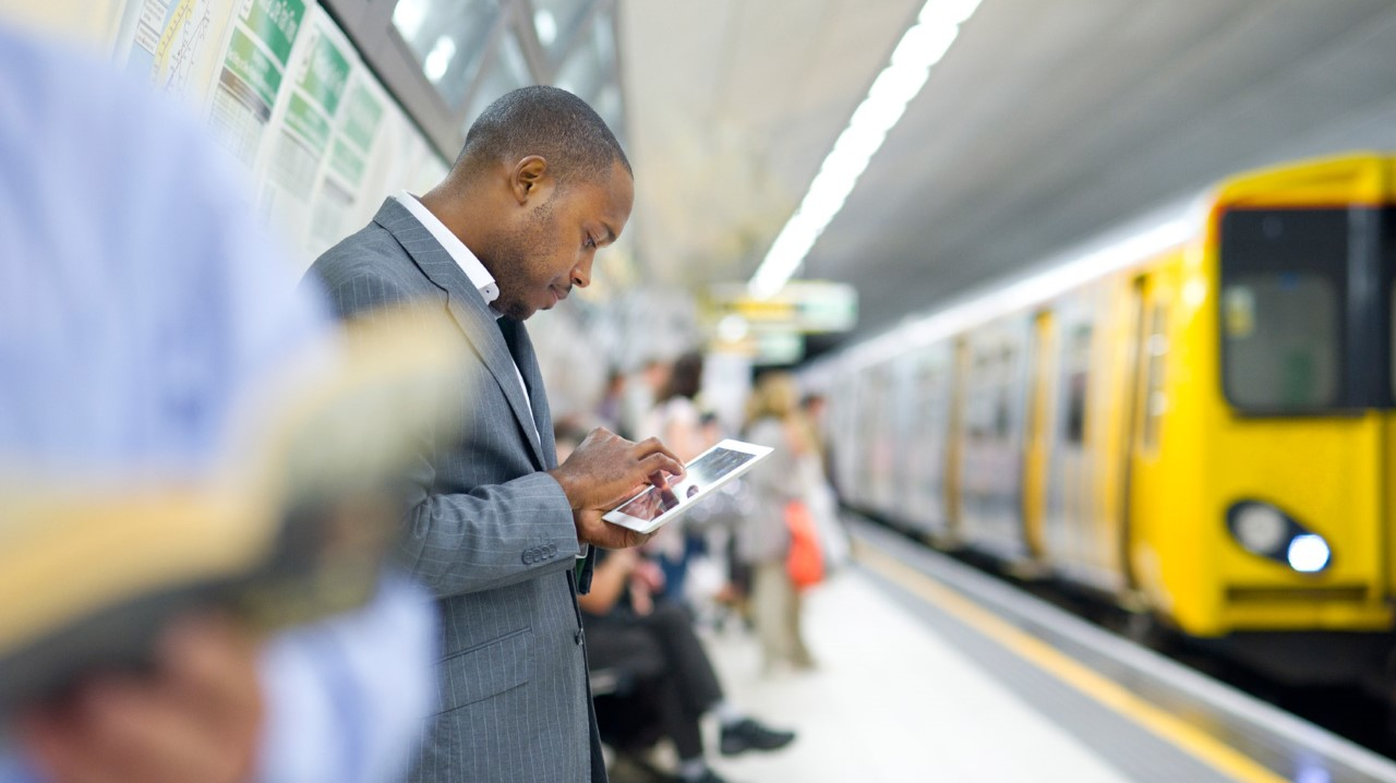 Most Wi-Fi networks in place on metros are incapable of carrying both safety-critical and non-safety-critical traffic, due to limitations such as a lack of sophisticated quality of service (QoS) support and shortcomings with mobility.