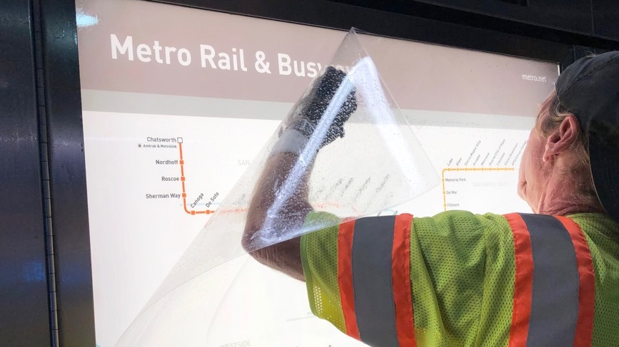 Graffiti Shield La Metro