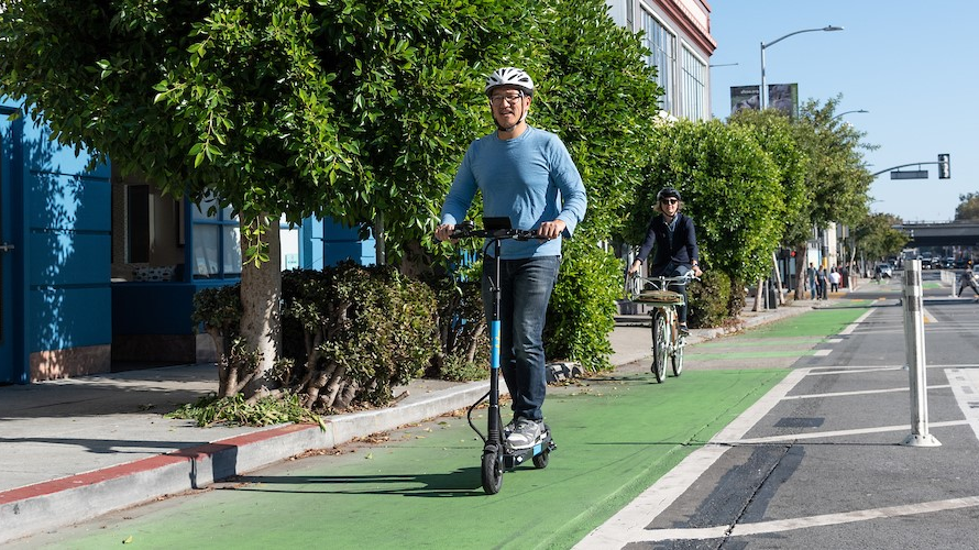 181019 Scooter 15 0 5d446aae314b9