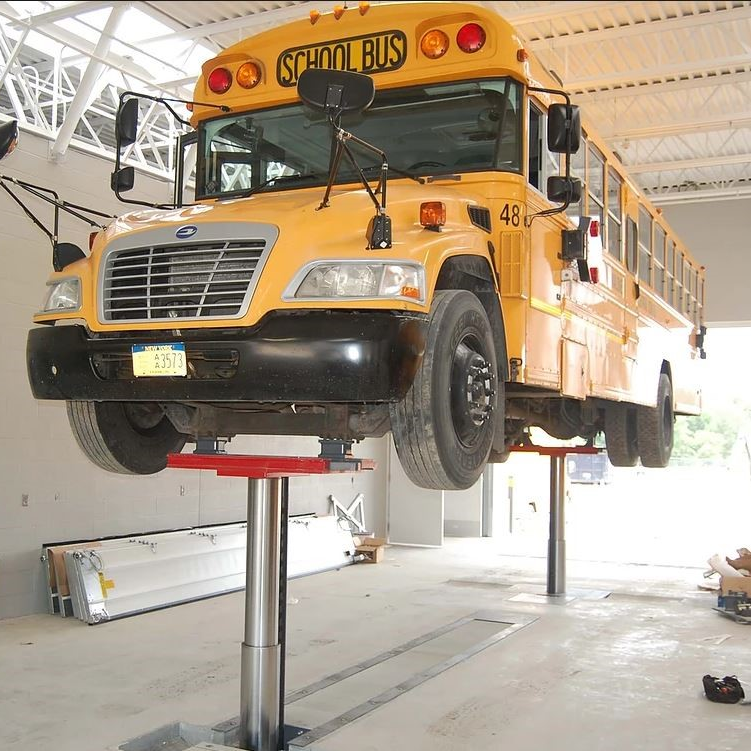 Bus On Diamondlift 5d4afcf6f38cc