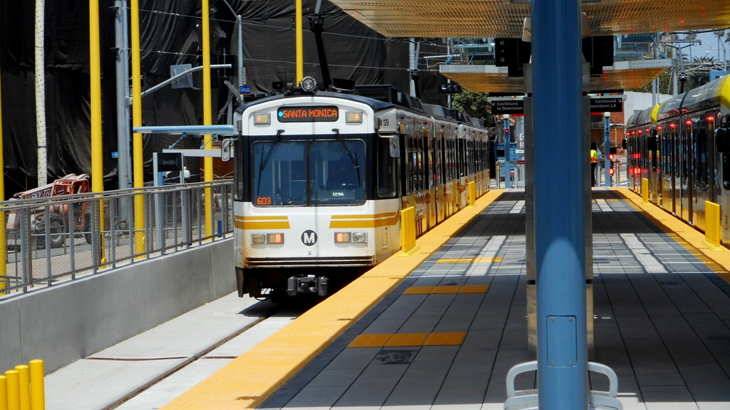 Alan Weeks l a Metro 5d8e348fabbee