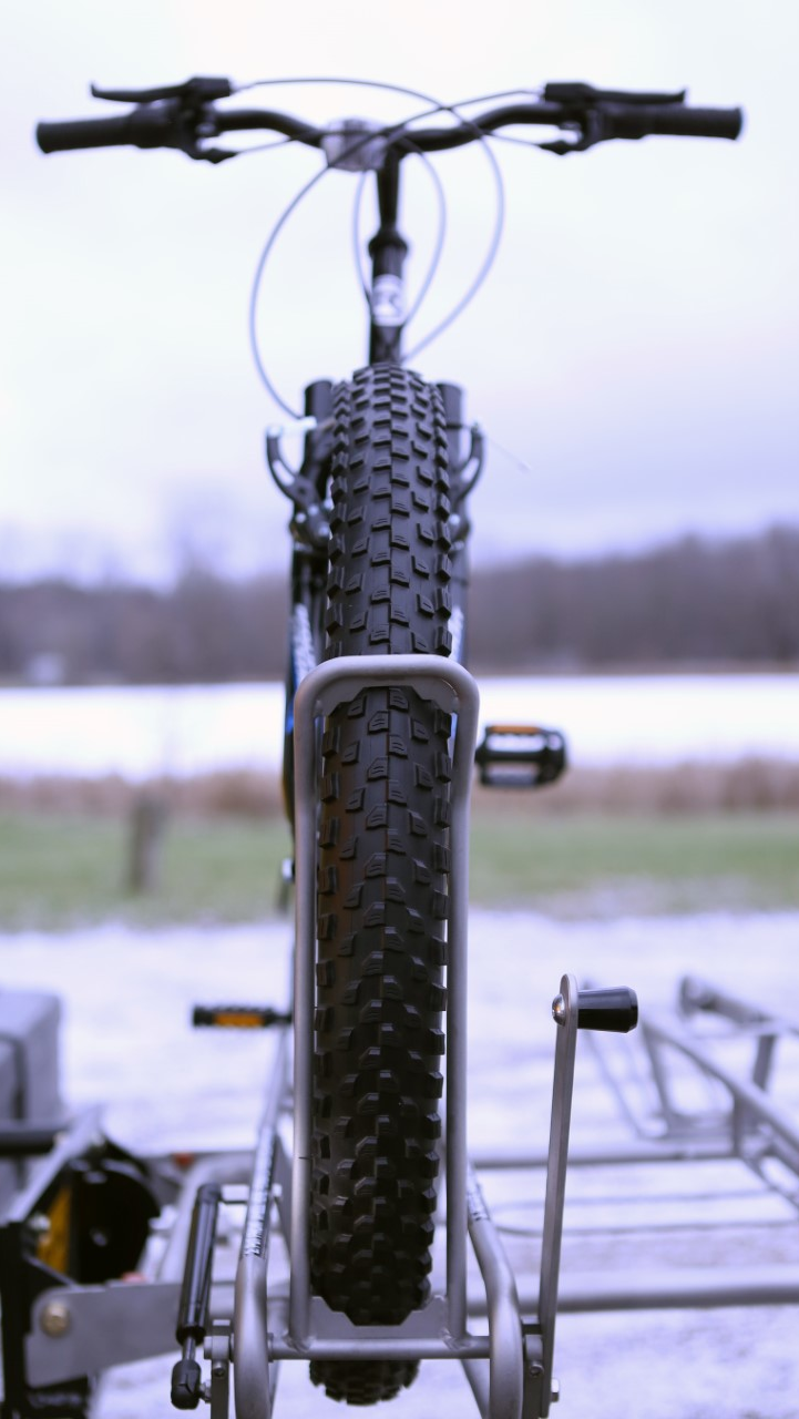 wide tire bike rack