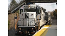 Collins 5dee7563d9e96 Collins 5dee7563d9e96