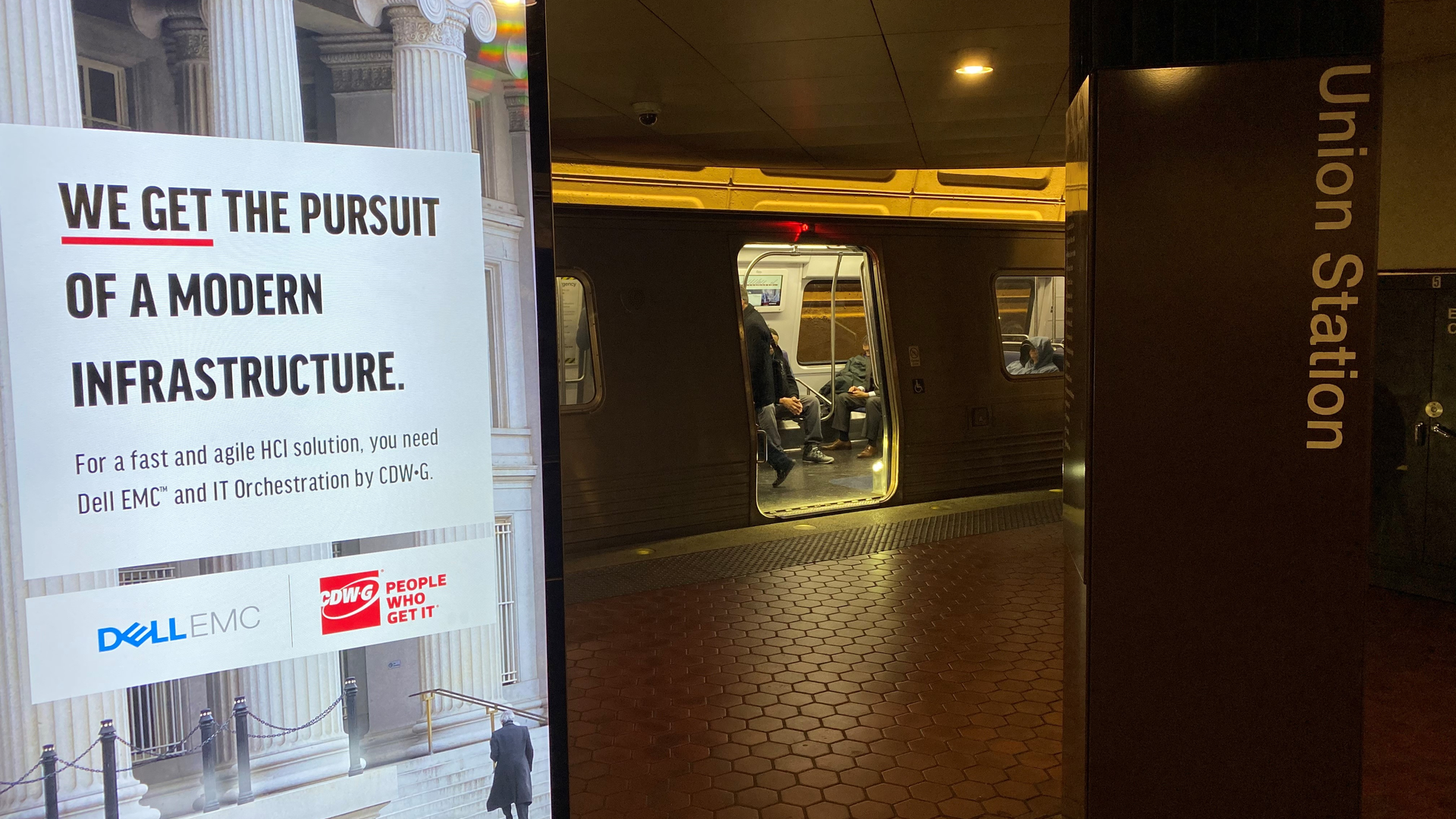 La Metro 5e2733bb8d7bf