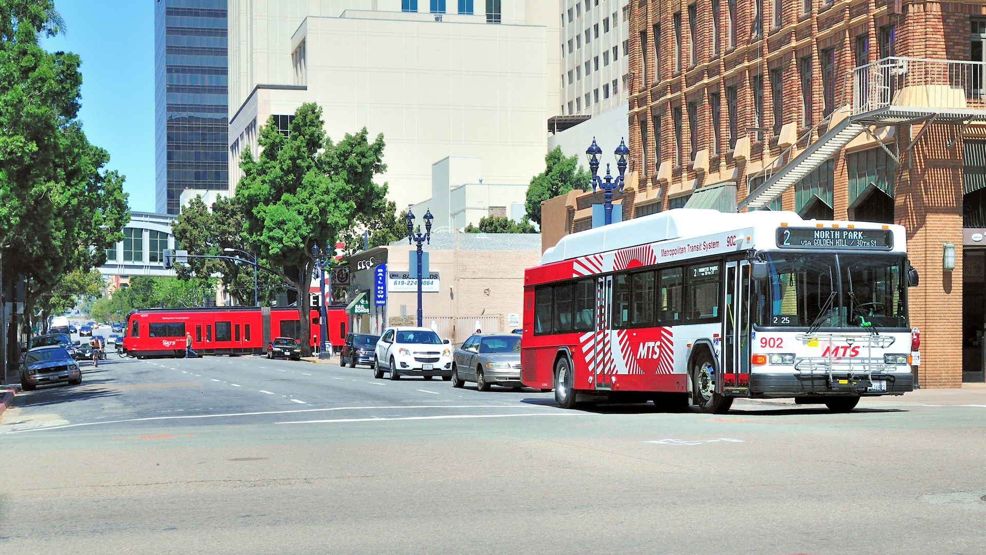 Sand Diego Mts Bus Trolley