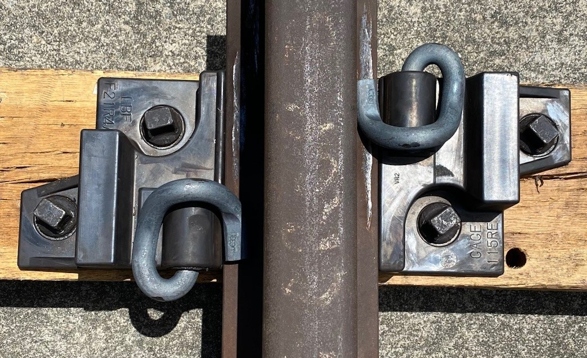 L.B. Foster Model F21 and F51 Series Direct Fixation Fastener (DFF