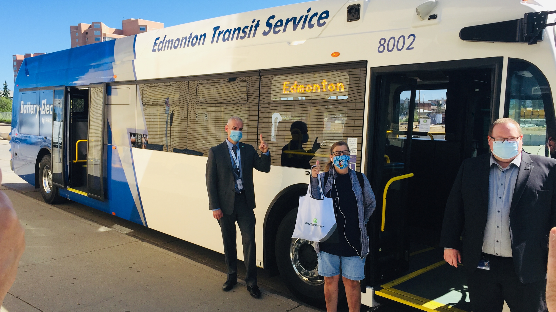 are dogs allowed on edmonton transit