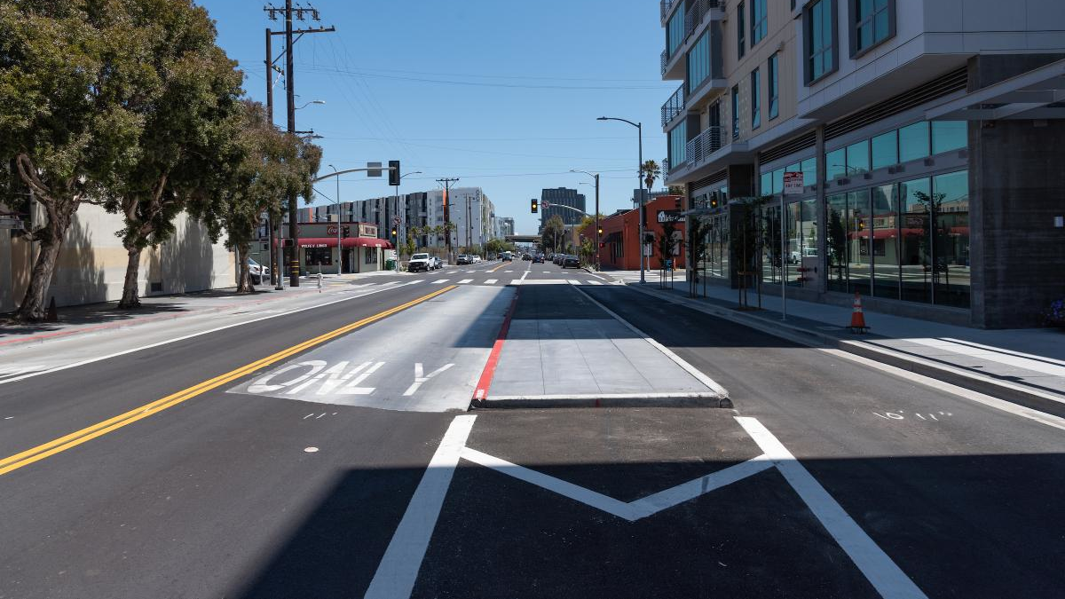 A new center-running transit lane with a boarding island on 16th Street.