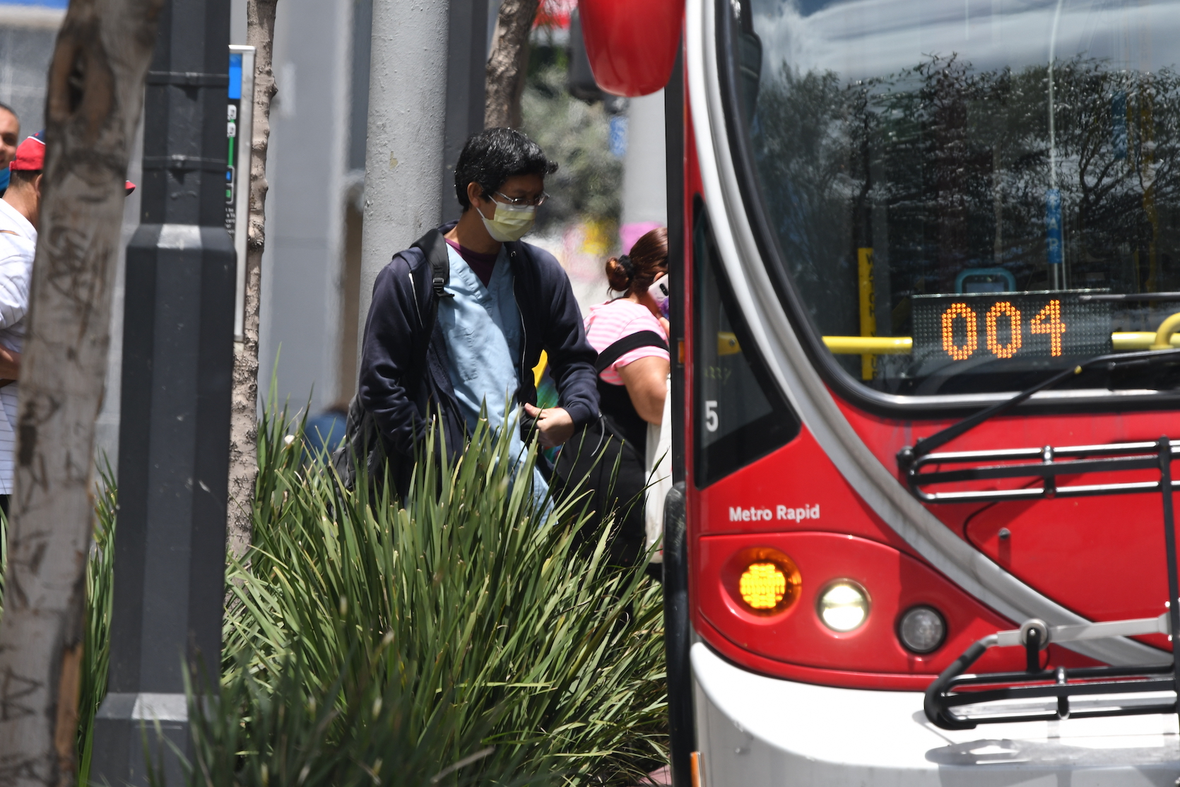 La Metro 5f492bec5ebce