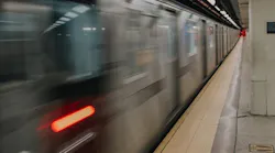 Ronny Rondon Ny Csubwayblur Unsplash