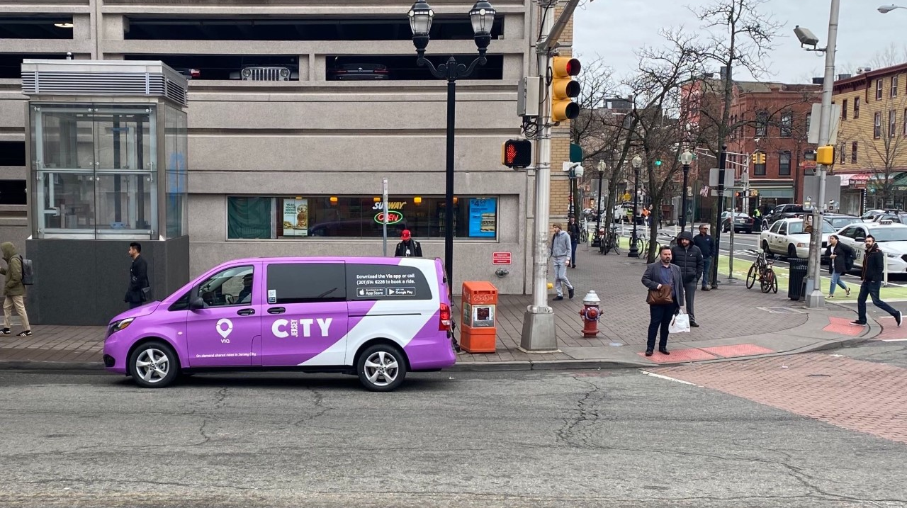 via mercedes metris