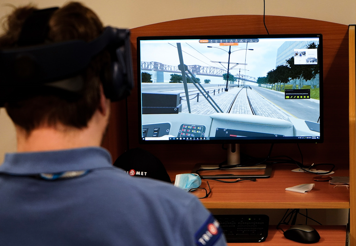 TriMet turns to virtual reality to help train MAX operators Mass Transit